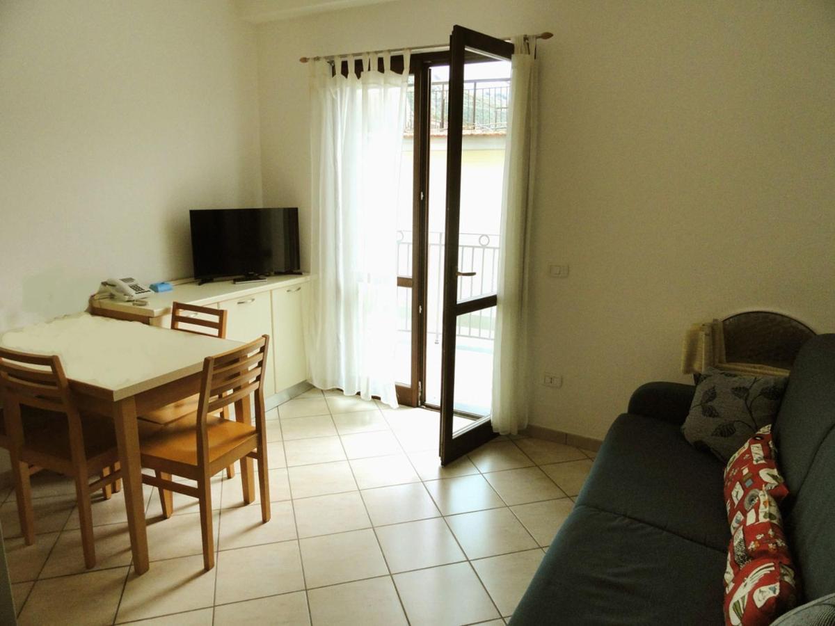 Acciaroli Vacanze Residence Eksteriør billede