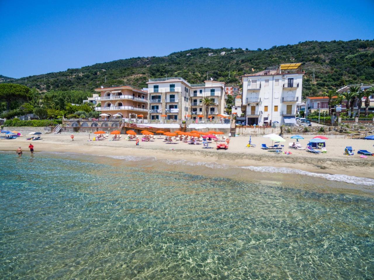 Acciaroli Vacanze Residence Eksteriør billede