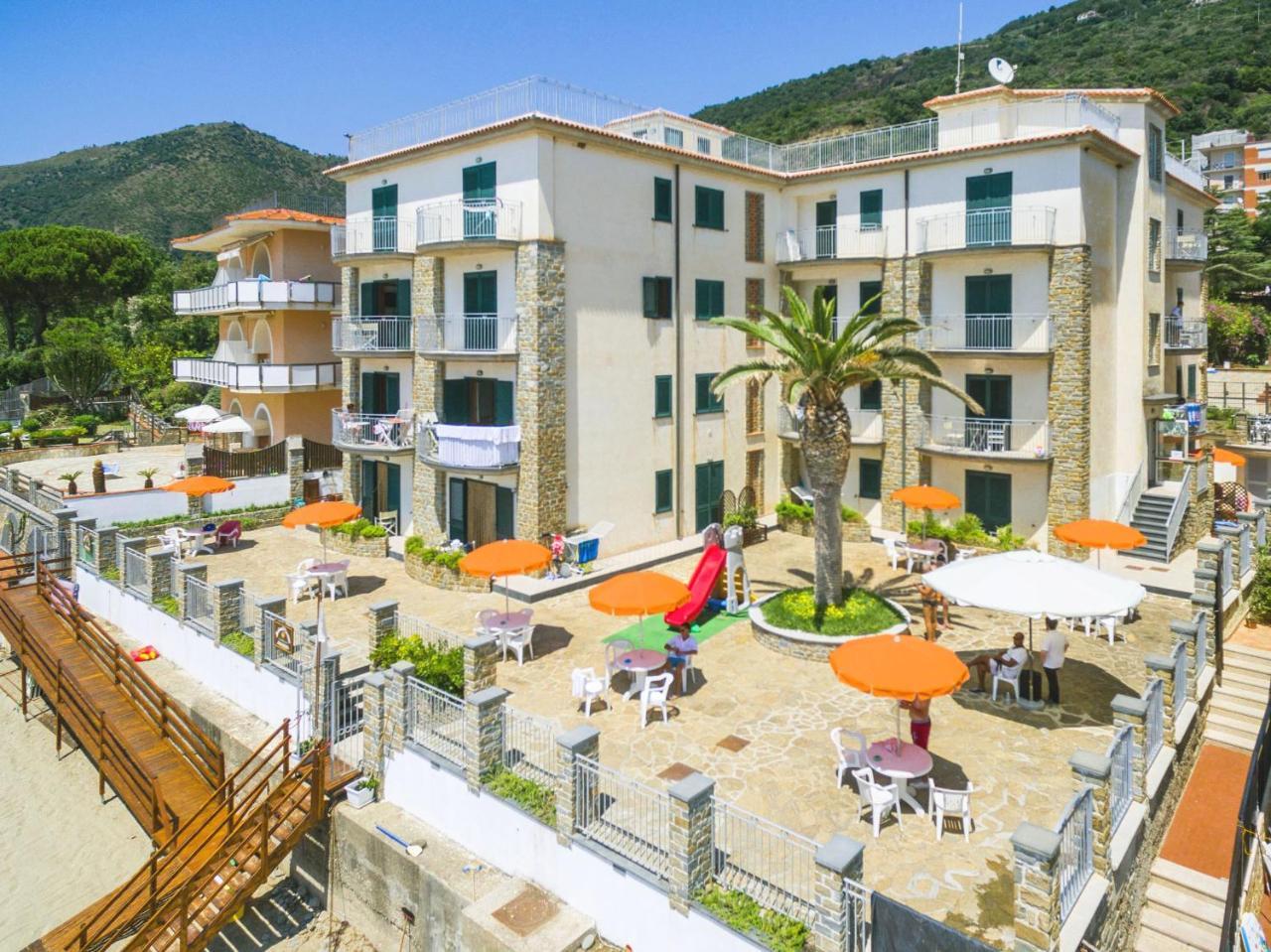 Acciaroli Vacanze Residence Eksteriør billede